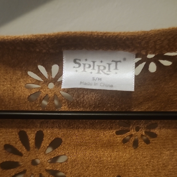 Spirit Tan Floral Cutout Top - Picture 2 of 3